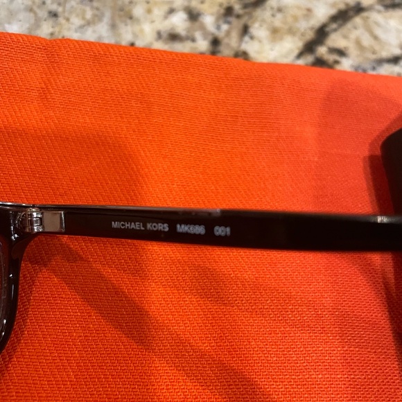 Micheal Kors rx prescription glasses with case. - Picture 5 of 8